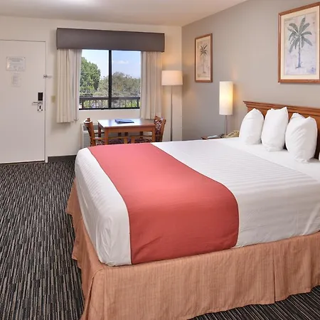 Pleasant Inn San Diego Room photo