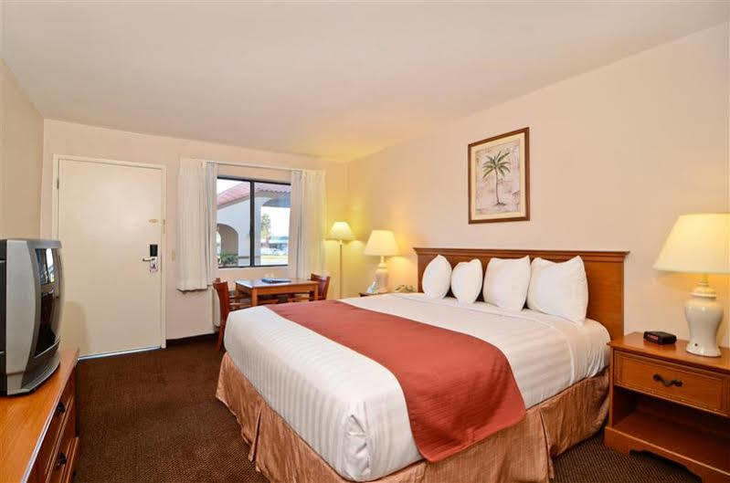 Pleasant Hotel